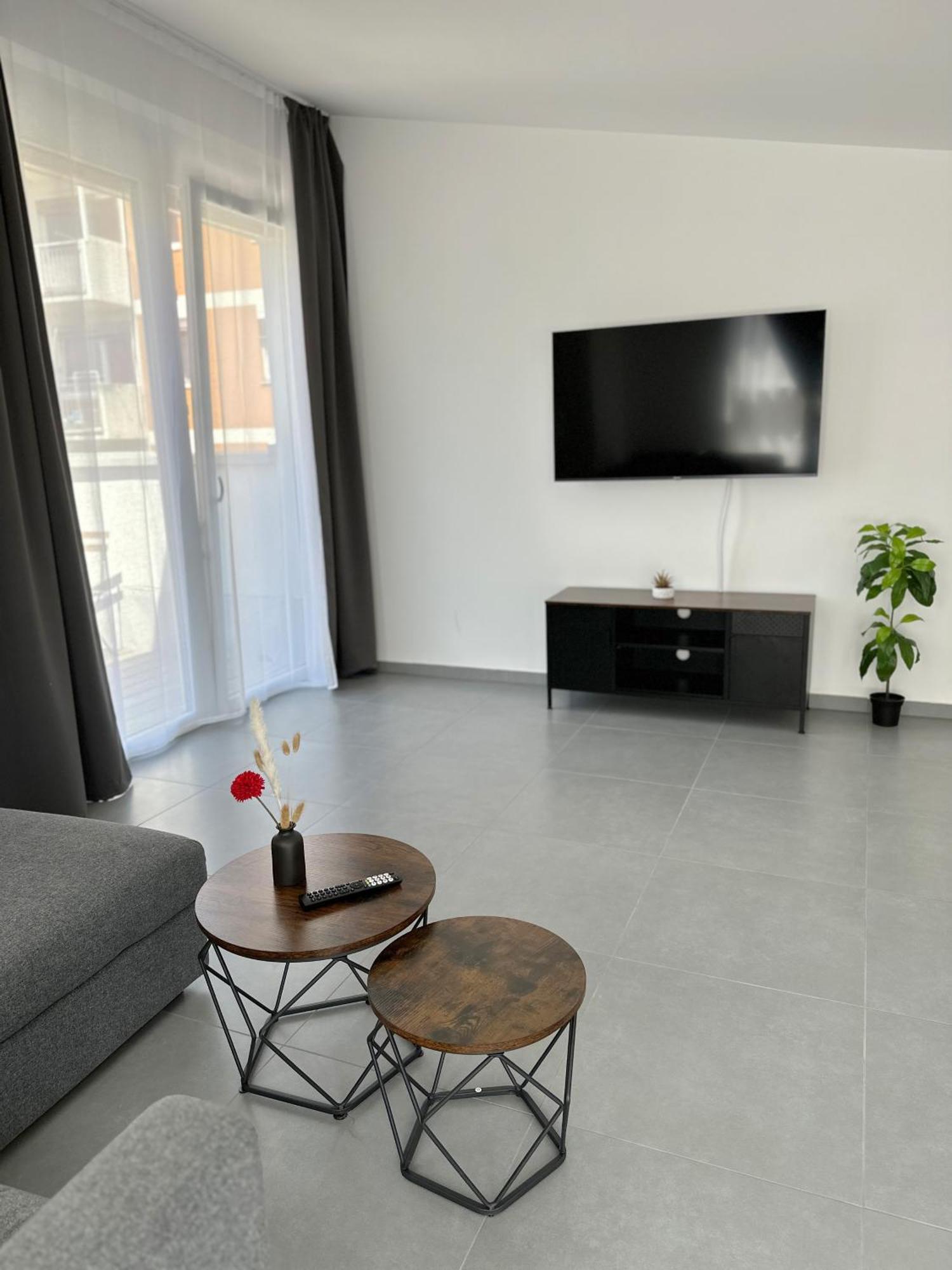 Grazora Living Apartments Bagian luar foto