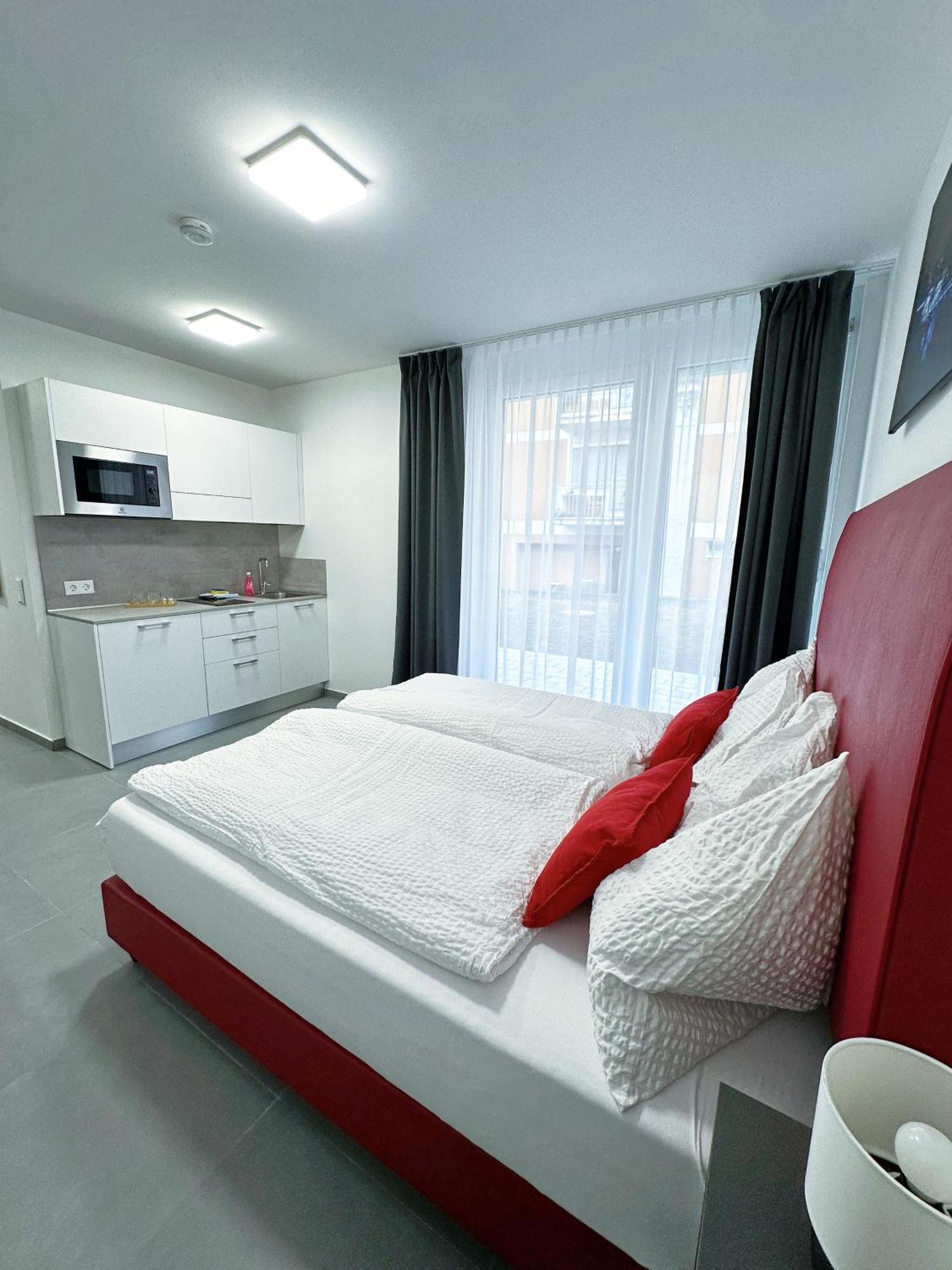 Grazora Living Apartments Bagian luar foto